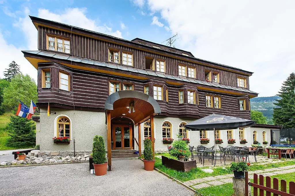 Alpsky Hotel Špindlerŭv Mlýn 3*,